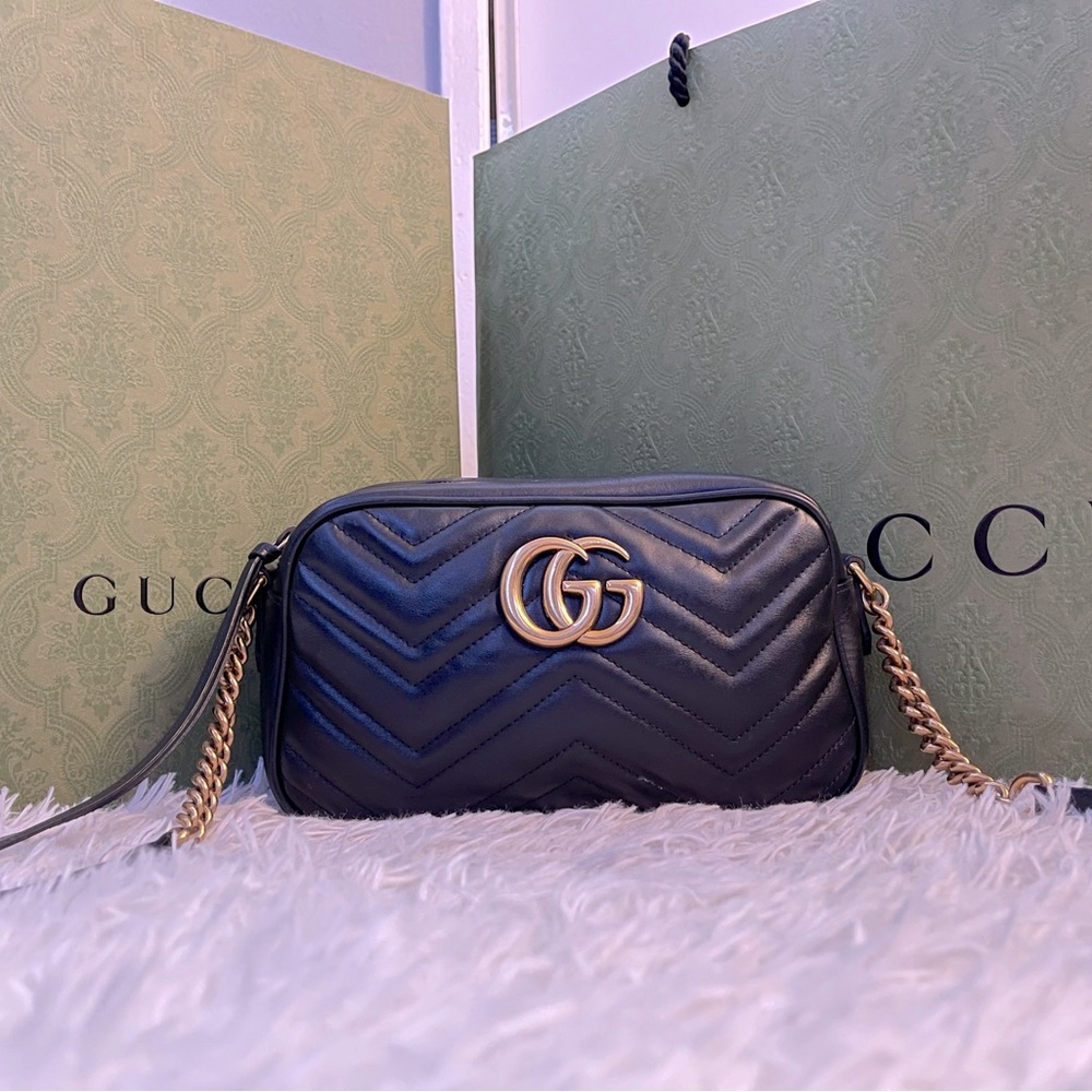 Title: Gucci Matelasse Leather GG Marmont Small Shoulder Bag
